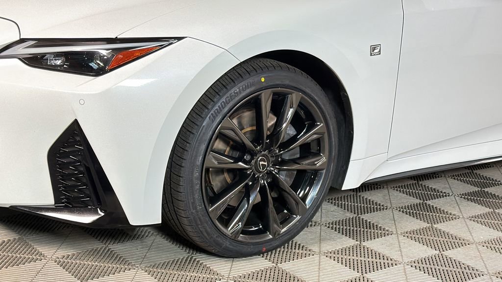 Certified 2023 Lexus IS 350 F Sport image 4