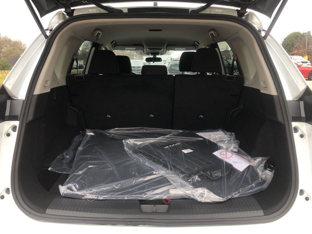 Certified 2025 Nissan Rogue S image 15