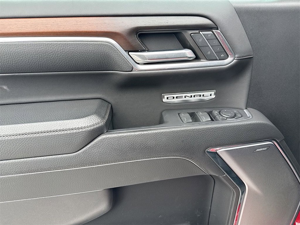 Used 2024 GMC Sierra 1500 Denali w/ Technology Package image 10
