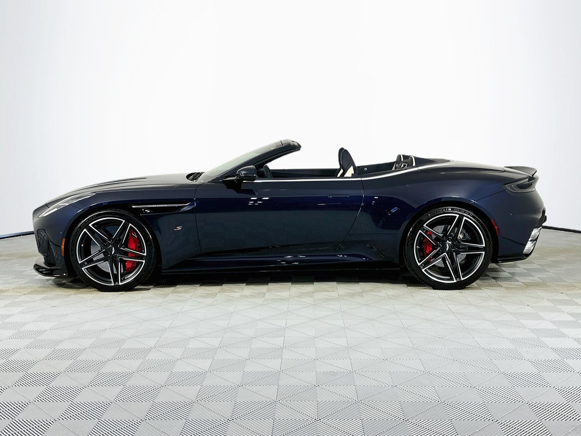 New 2026 Aston Martin DB12 Convertible RWD image 8