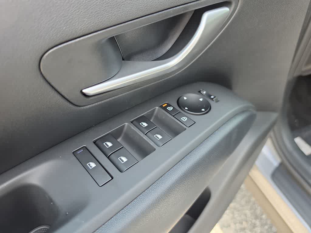 New 2026 Hyundai Tucson Blue SE FWD image 17