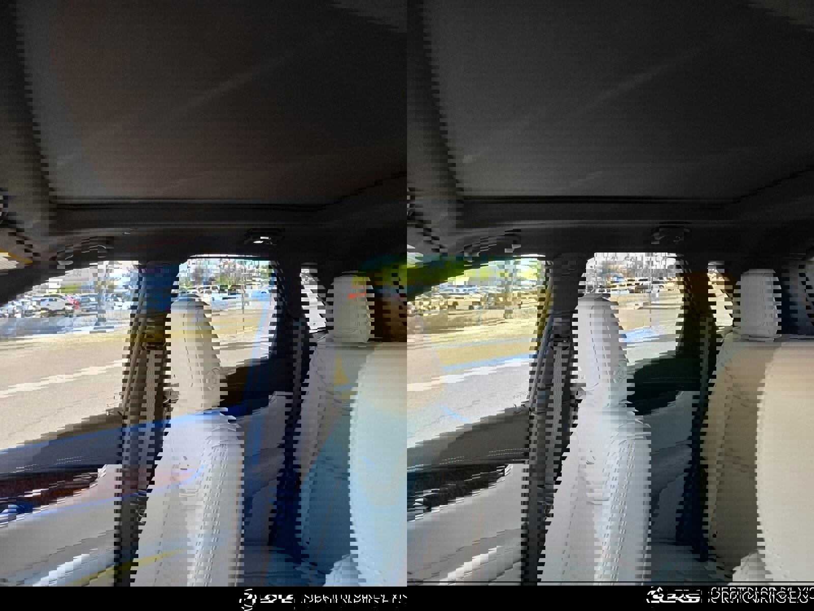 Used 2018 Cadillac XT5 Luxury w/ Driver Awareness Package image 14