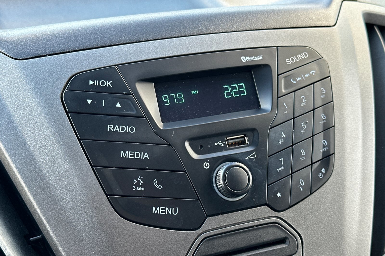 Used 2019 Ford Transit 150 XL image 19