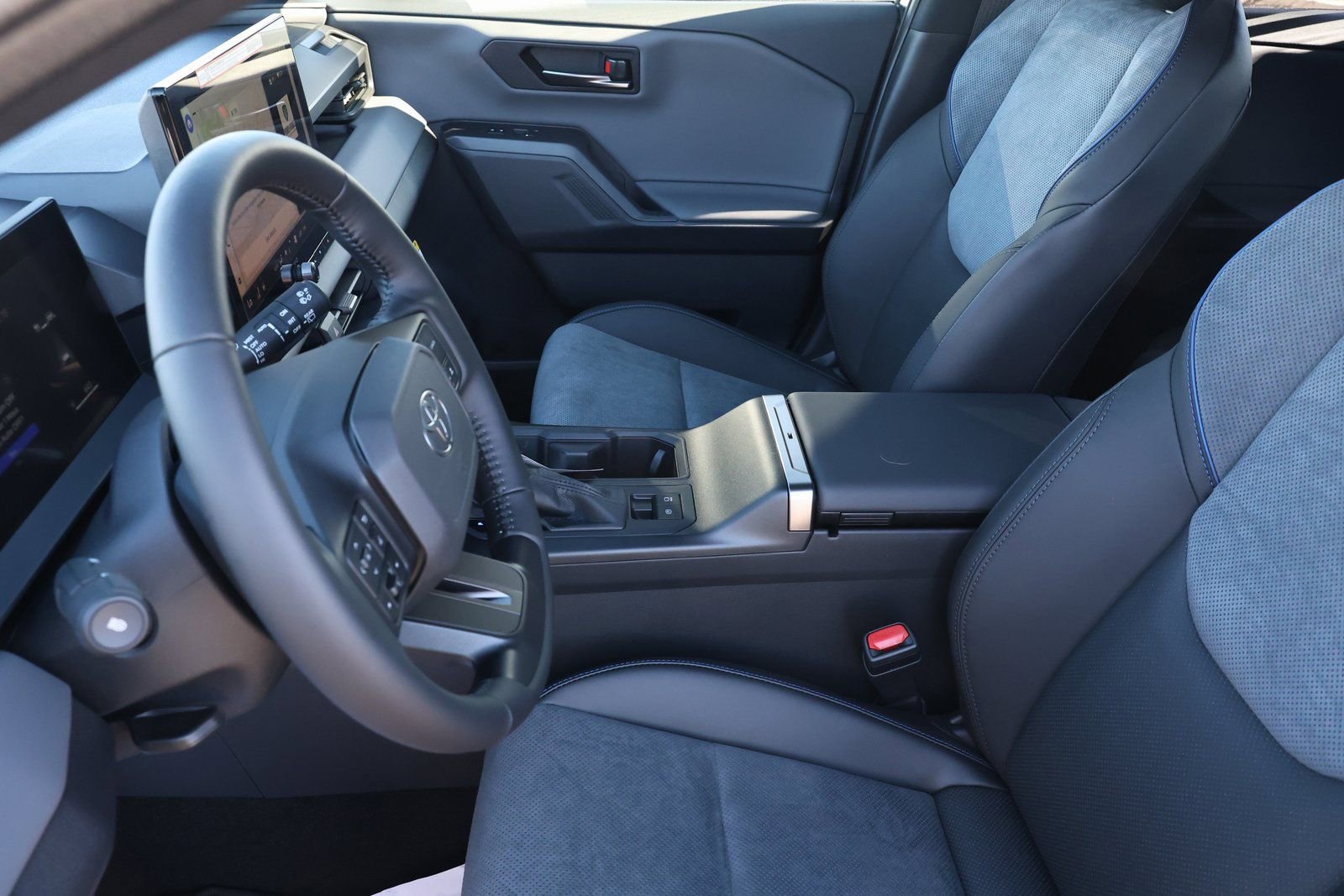 New 2026 Toyota RAV4 XSE AWD/4WD image 14