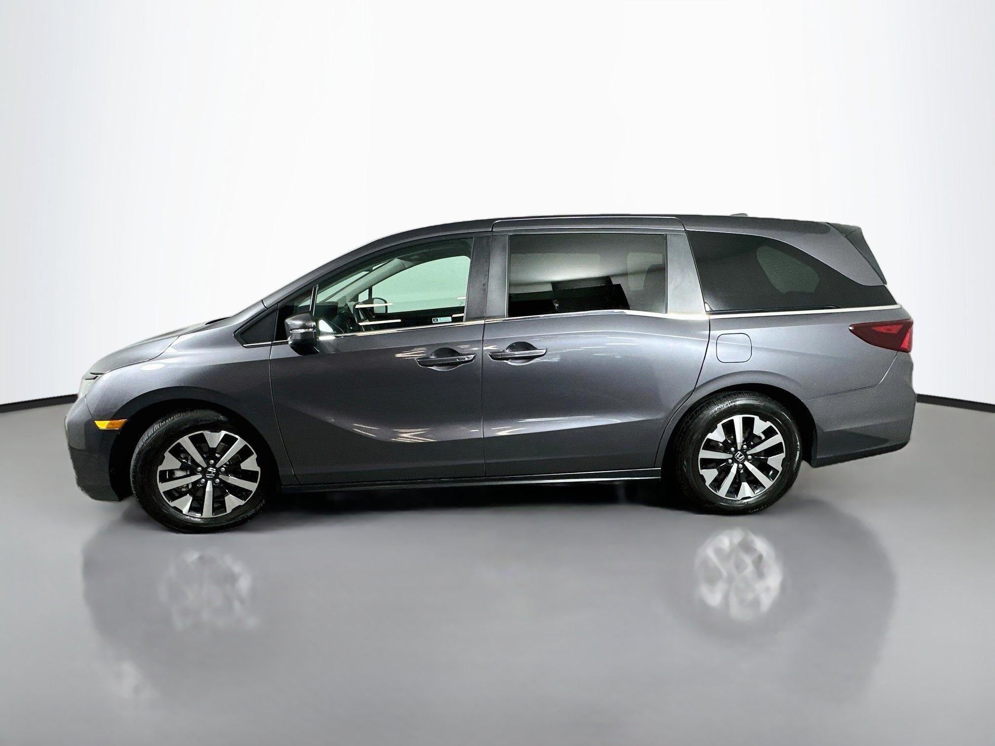 Used 2025 Honda Odyssey EX-L image 4