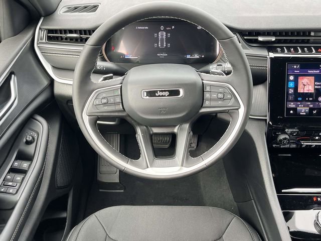 New 2025 Jeep Grand Cherokee Laredo X w/ Luxury Tech Group I image 14