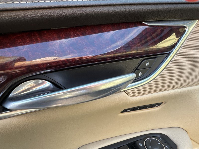 Used 2018 Cadillac XT5 Premium Luxury w/ Driver Assist Package image 21