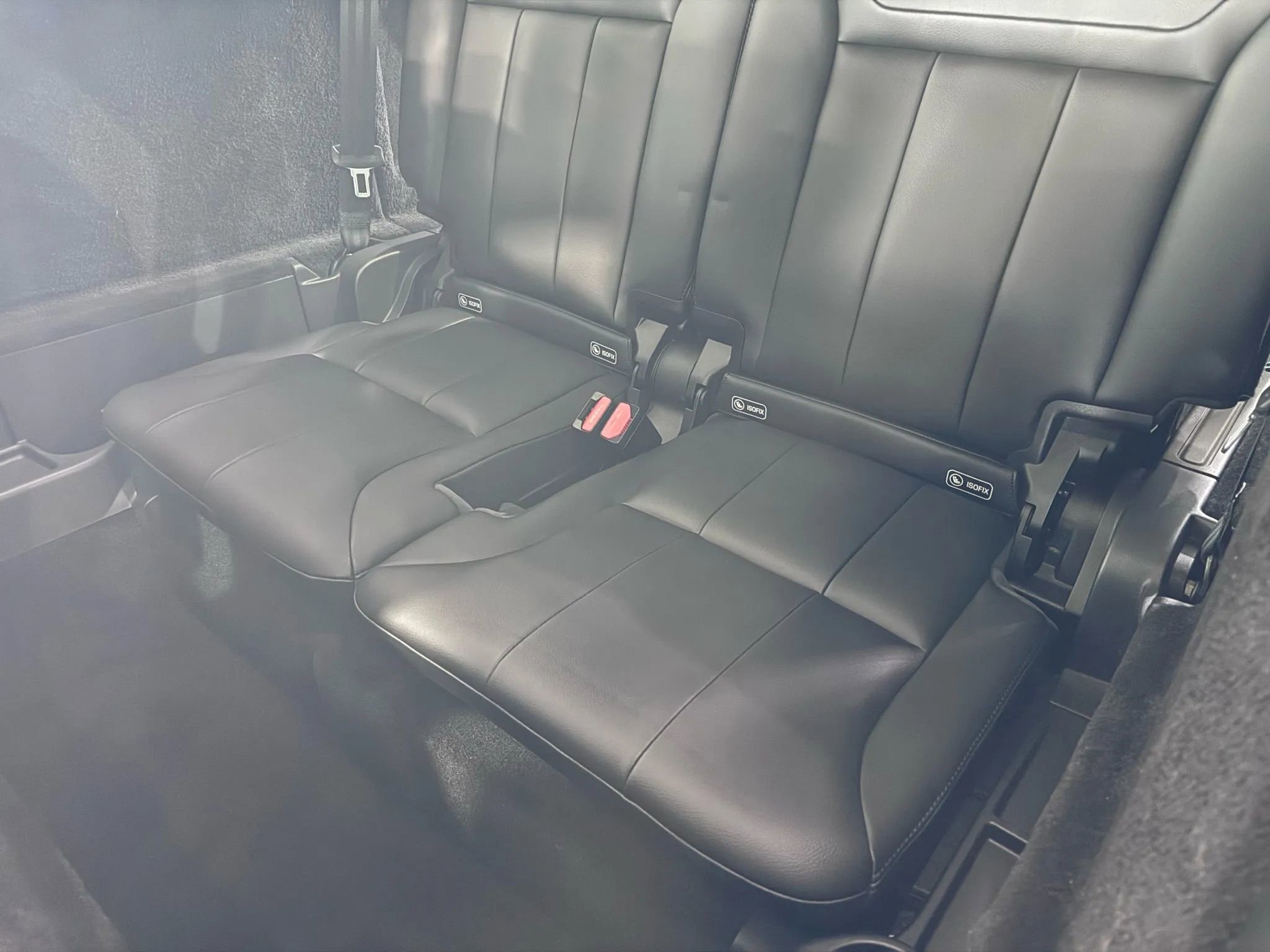 Used 2020 Land Rover Discovery Landmark AWD/4WD image 20