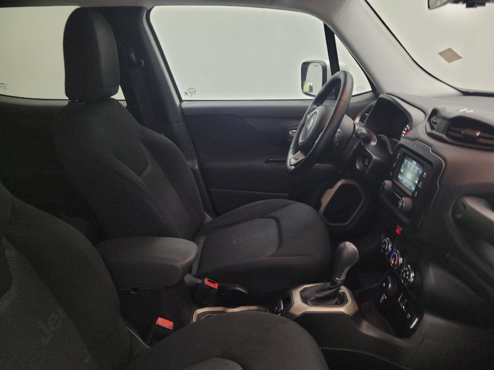 Used 2016 Jeep Renegade Latitude AWD/4WD image 21
