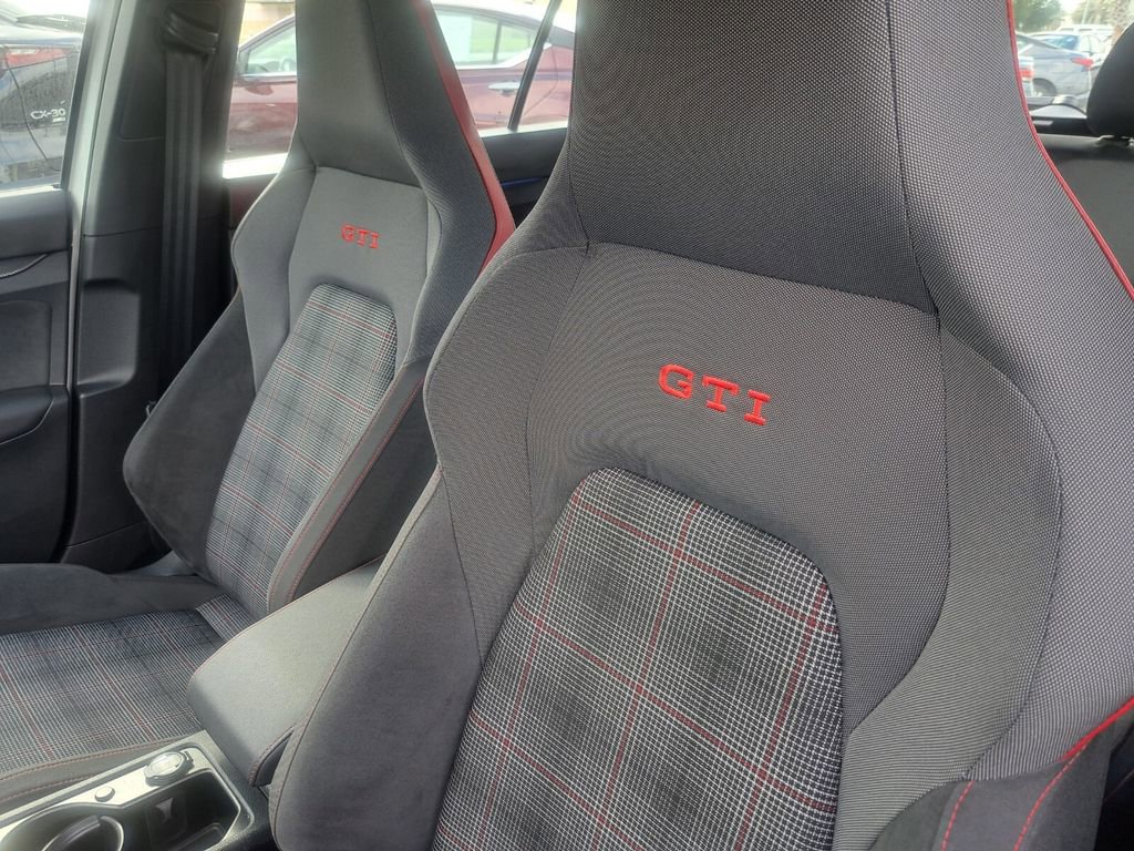 Used 2024 Volkswagen GTI S image 17