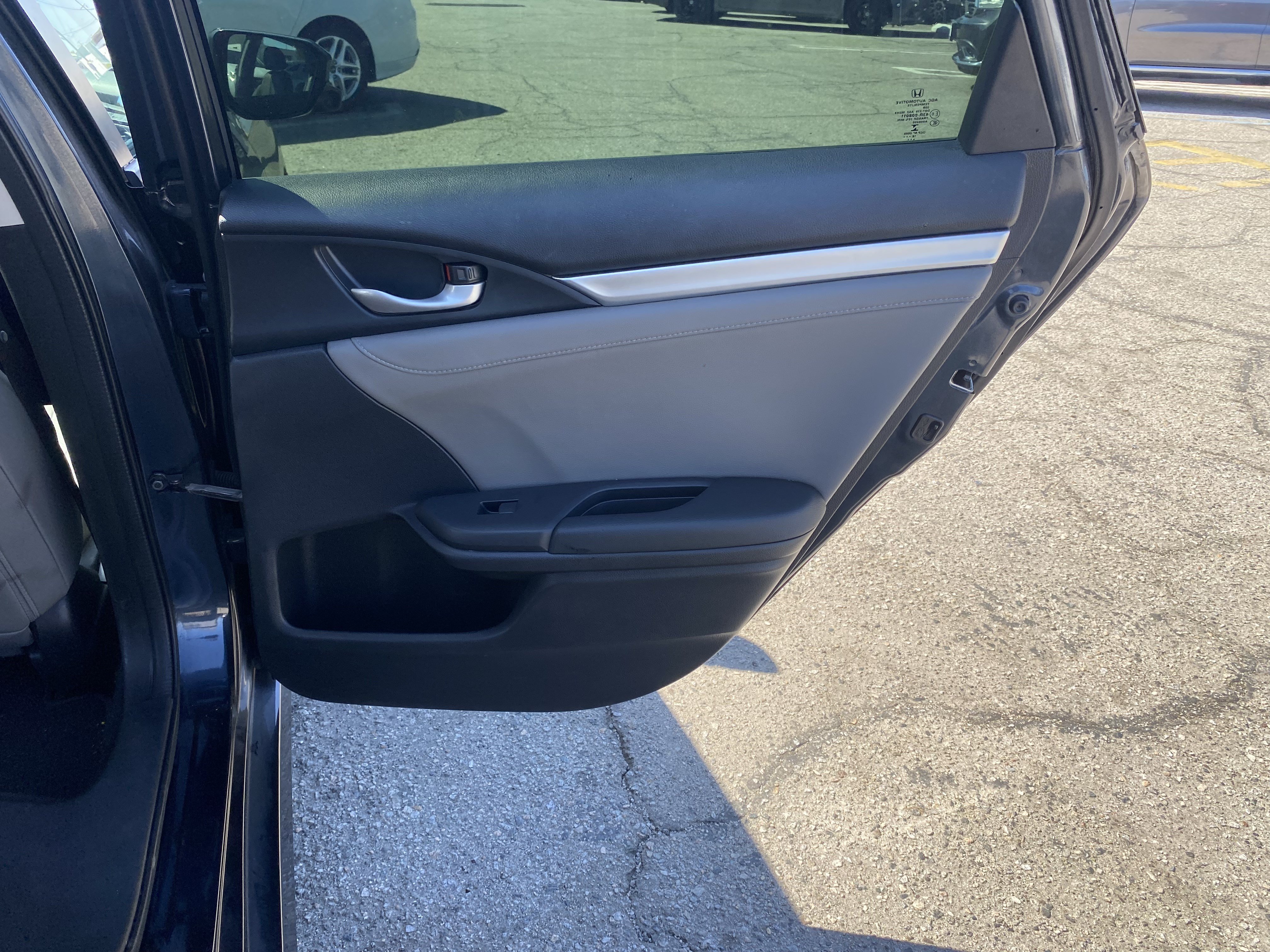 Used 2017 Honda Civic EX-L image 20