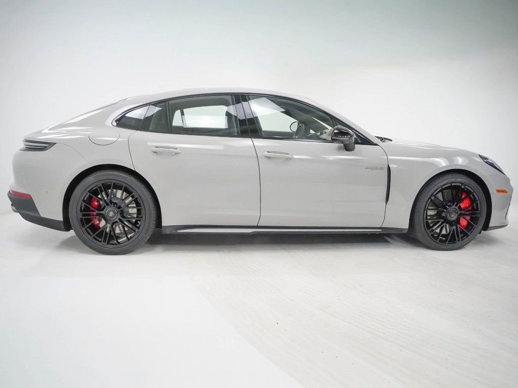 New 2026 Porsche Panamera Turbo image 9