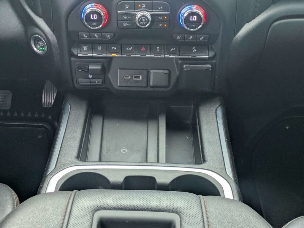 Used 2022 GMC Sierra 2500 AT4 w/ AT4 Preferred Package AWD/4WD image 19