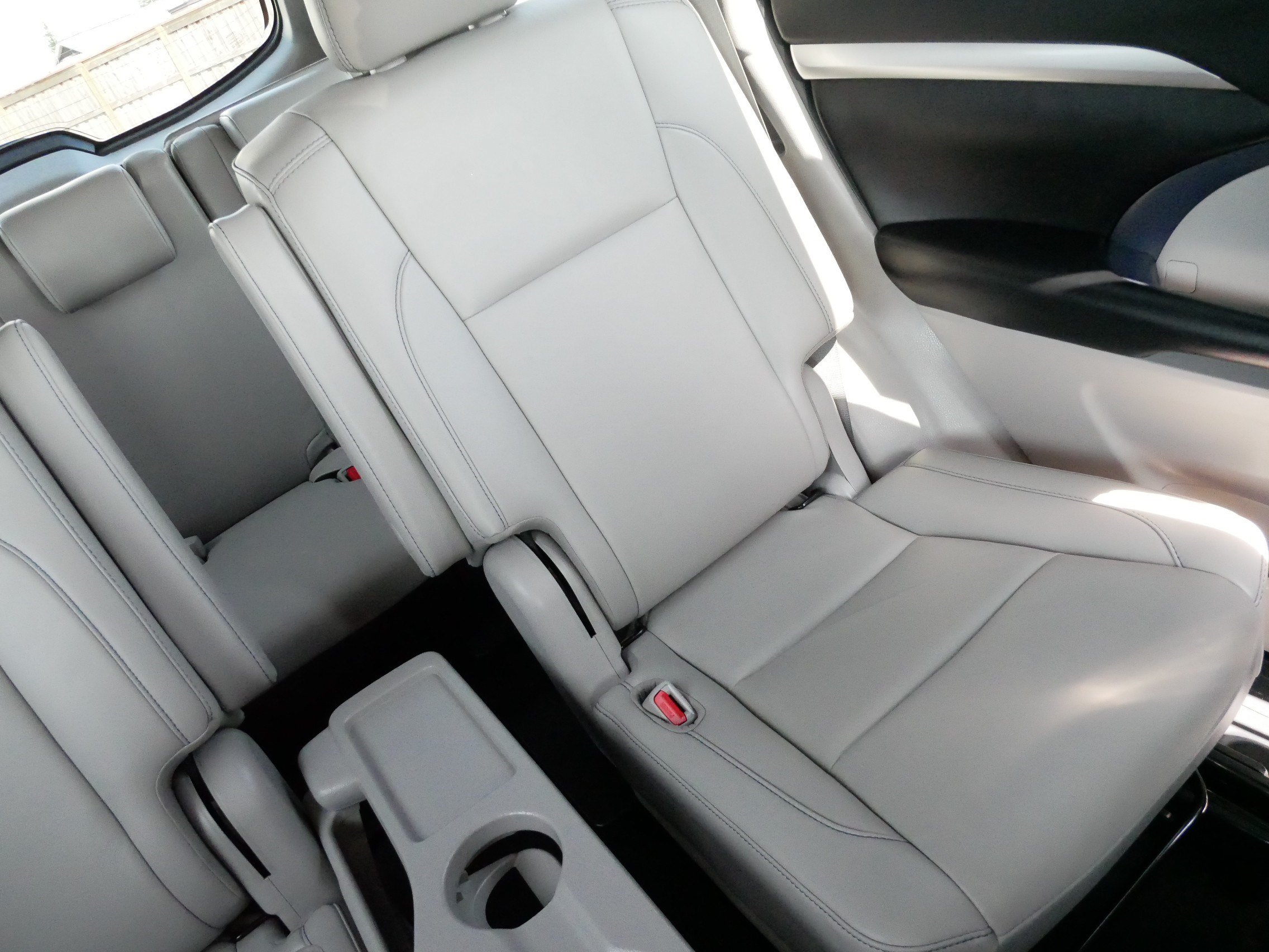 Used 2019 Toyota Highlander XLE AWD/4WD image 14