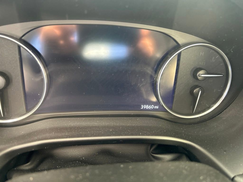 Used 2023 Buick Enclave Avenir w/ Avenir Technology Package AWD/4WD image 3