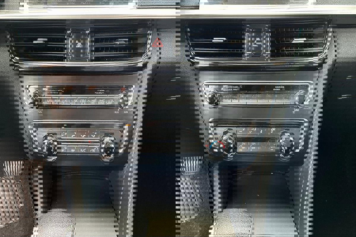 Used 2019 Kia Optima LX image 29