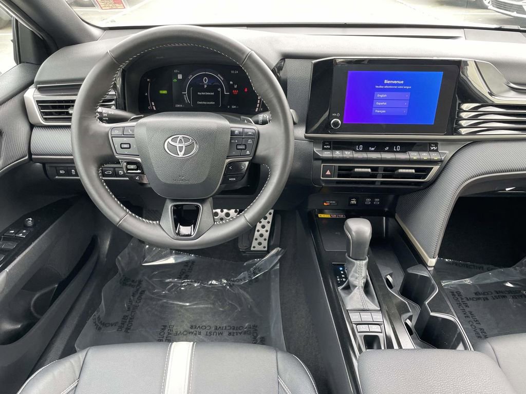 Used 2025 Toyota Camry SE w/ Convenience Package image 25