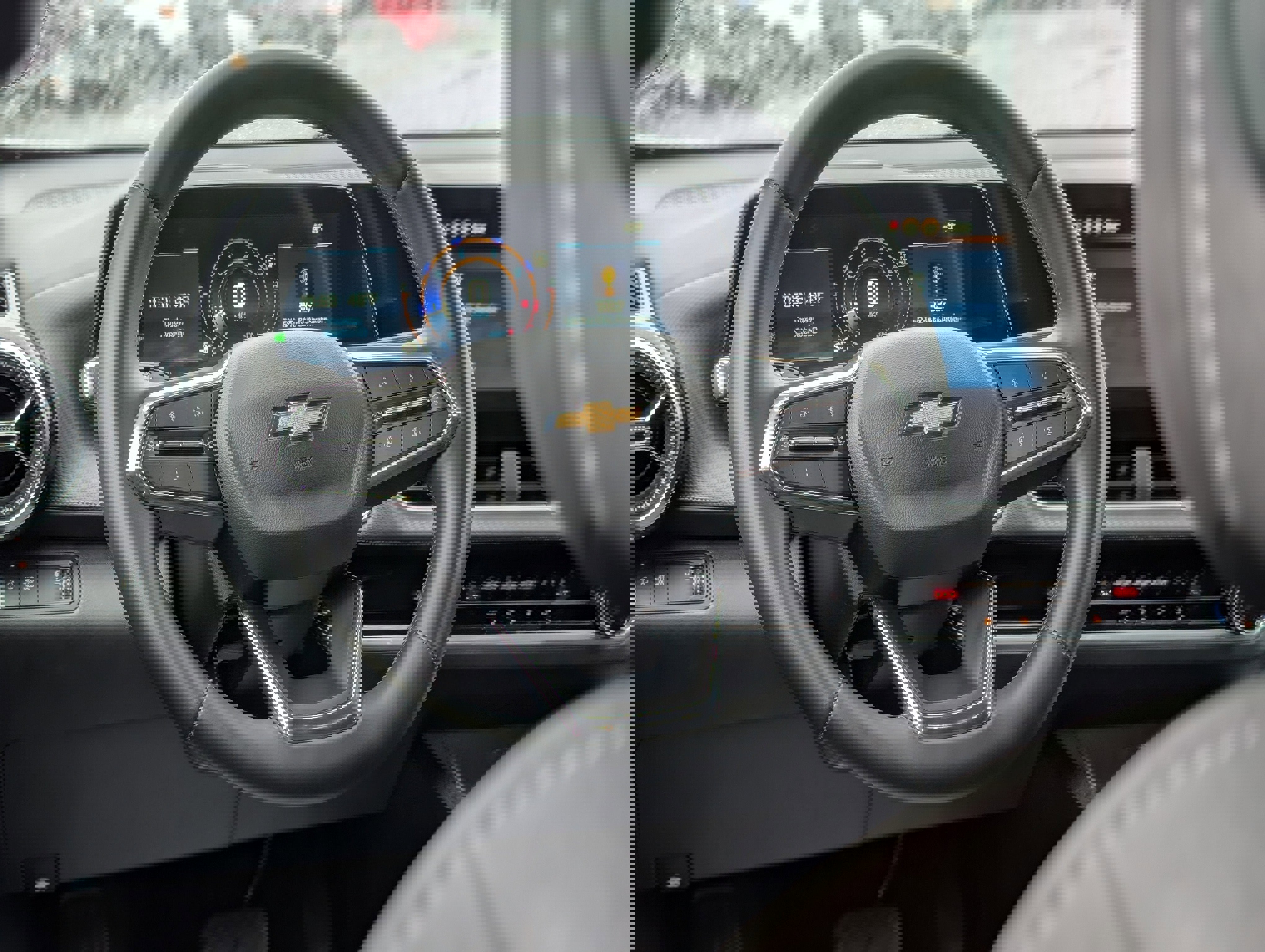 New 2025 Chevrolet Equinox LT w/ Safety and Technology Package image 15