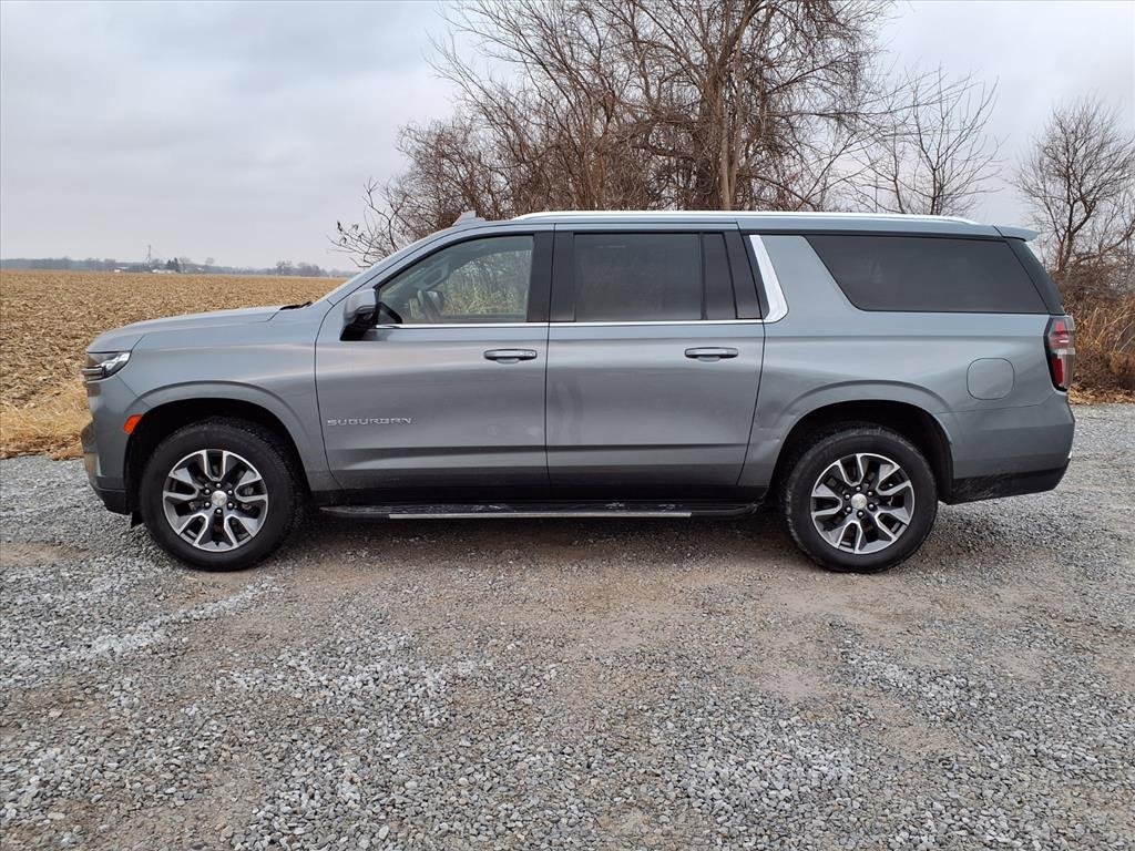 Used 2021 Chevrolet Suburban LT w/ LT Signature Package image 37