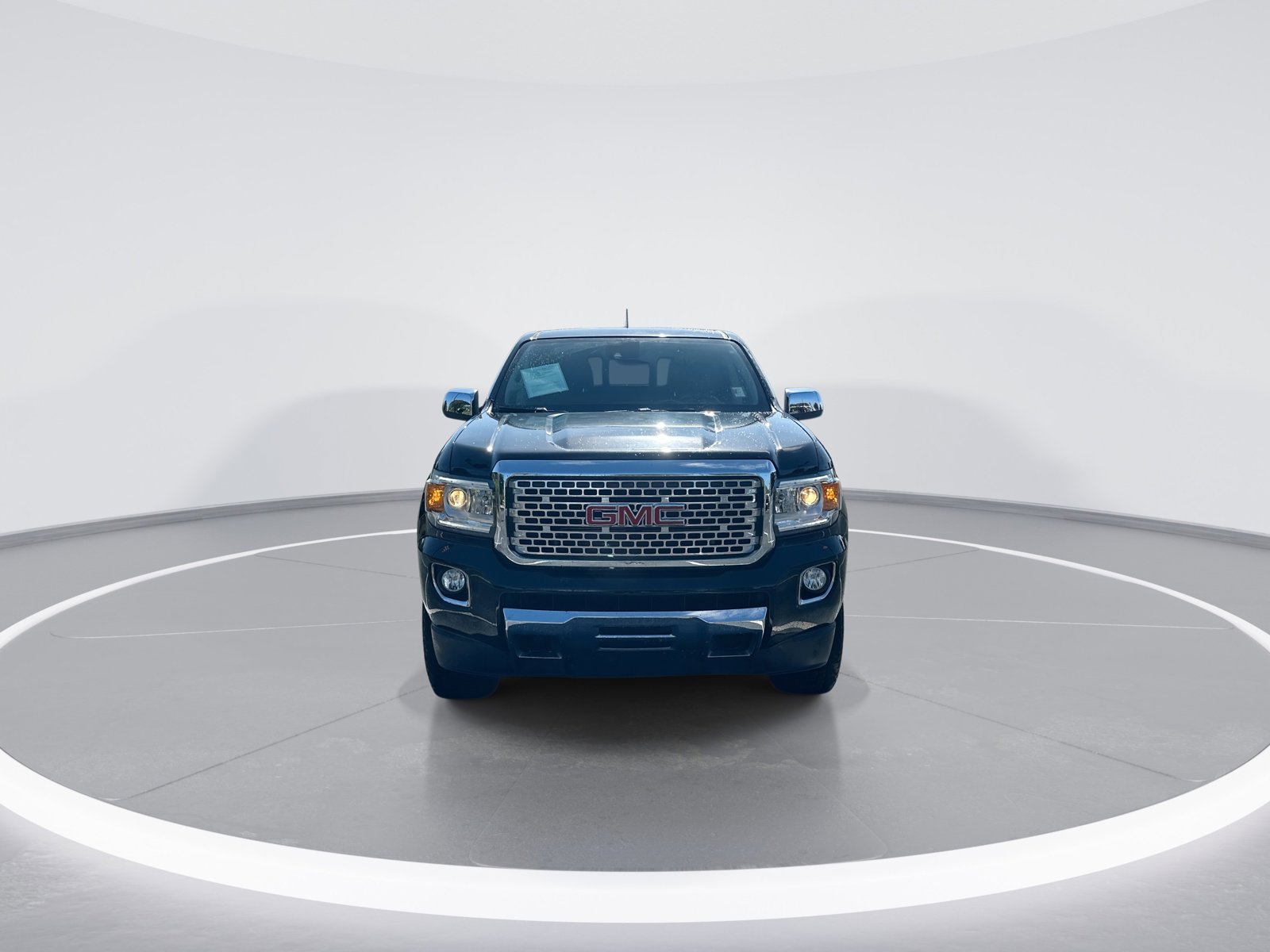 Used 2017 GMC Canyon Denali AWD/4WD image 3