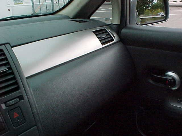 Used 2011 Nissan Versa 1.8 S w/ Plus Pkg image 19