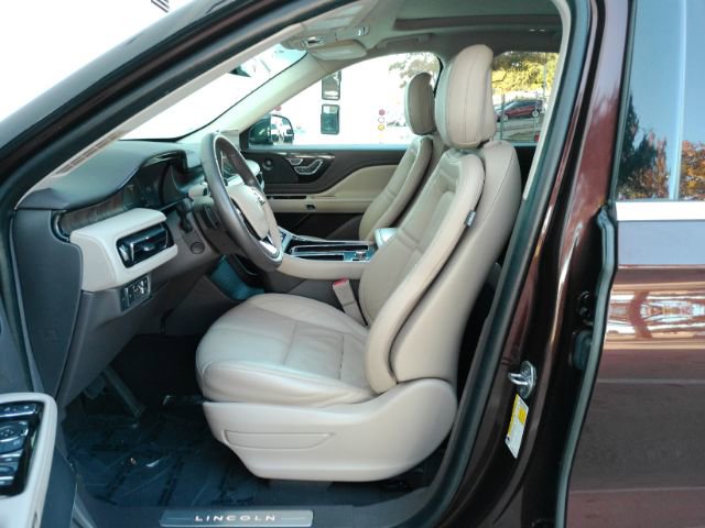 Used 2020 Lincoln Aviator Reserve w/ Equipment Group 201A image 16