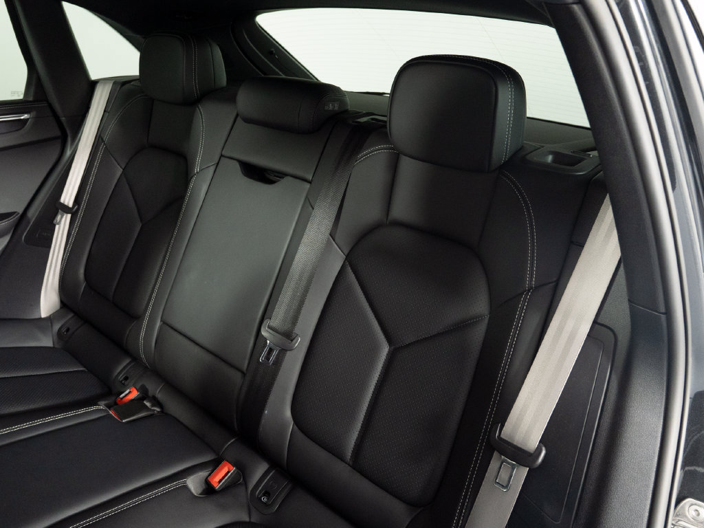 Certified 2023 Porsche Macan GTS AWD/4WD image 41
