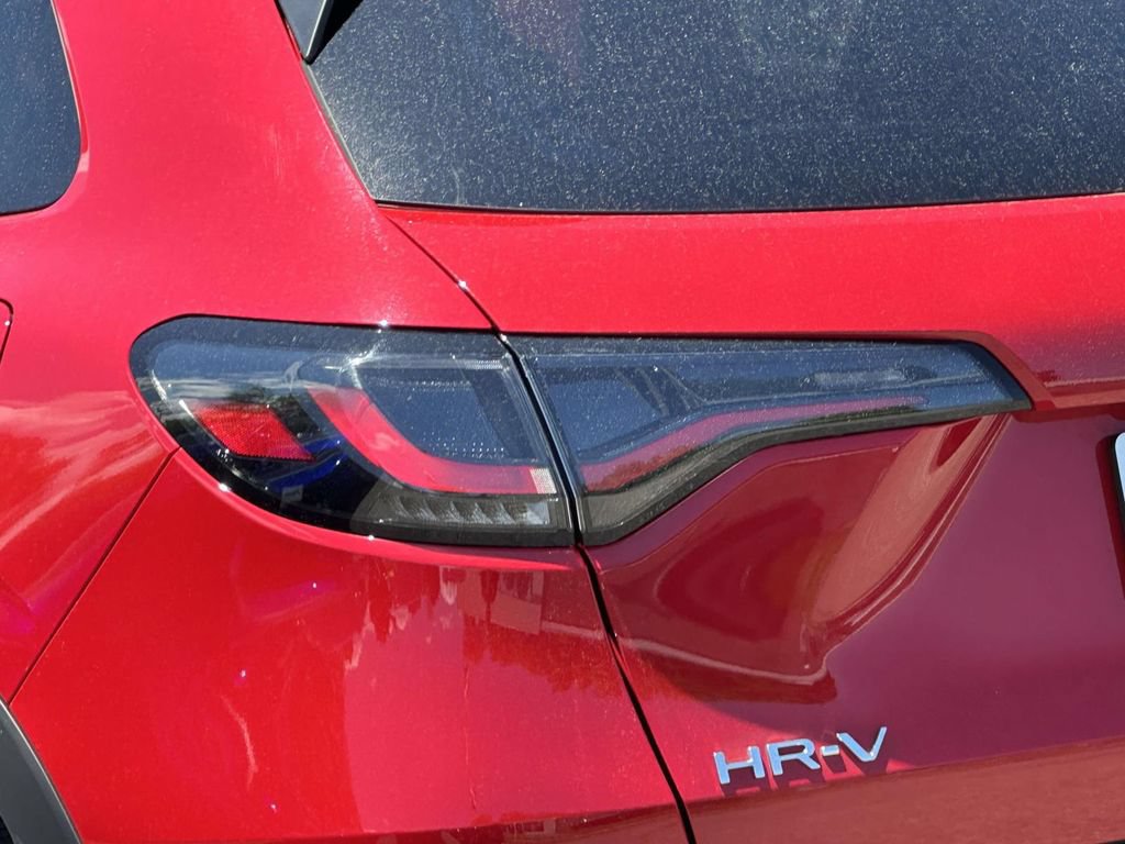 Used 2025 Honda HR-V Sport image 8