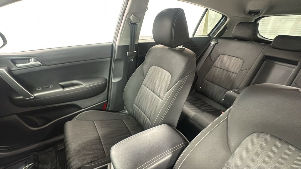 Used 2022 Kia Sportage LX image 13