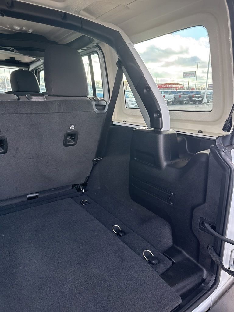 Used 2022 Jeep Wrangler Unlimited Sport image 21