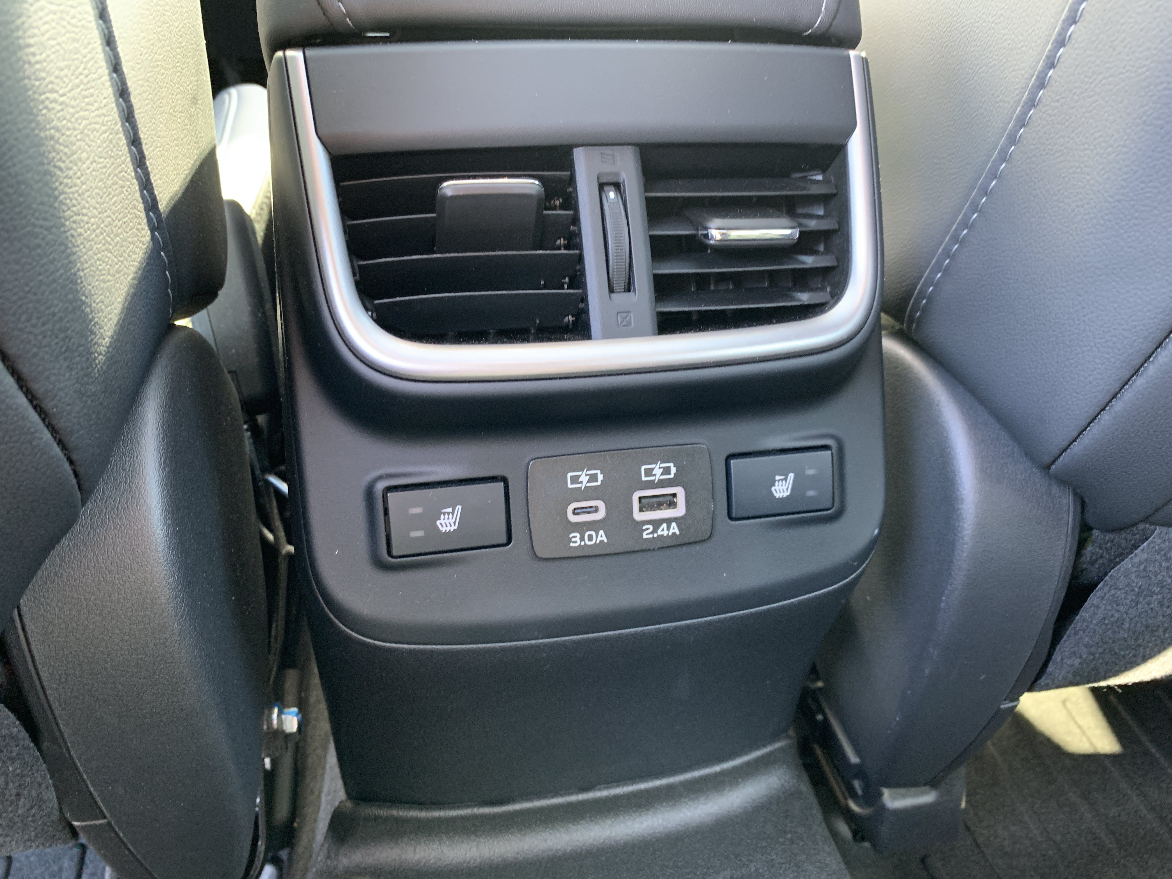 Used 2024 Subaru Outback Touring AWD/4WD image 13