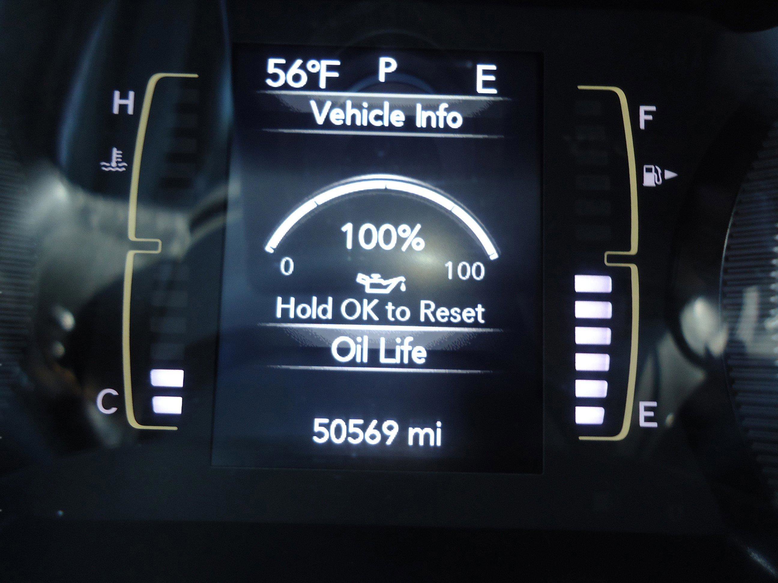 Used 2020 Jeep Cherokee Latitude Plus w/ Cold Weather Group image 14