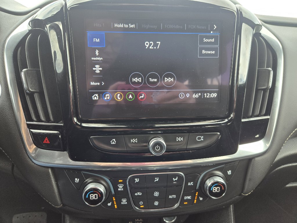 Used 2023 Chevrolet Traverse Premier image 14
