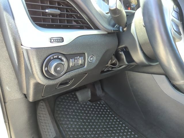 Used 2017 Jeep Cherokee Trailhawk image 14
