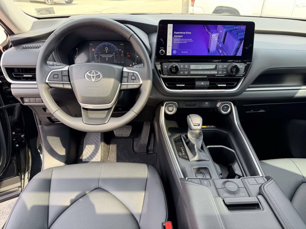Certified 2026 Toyota Grand Highlander AWD image 2