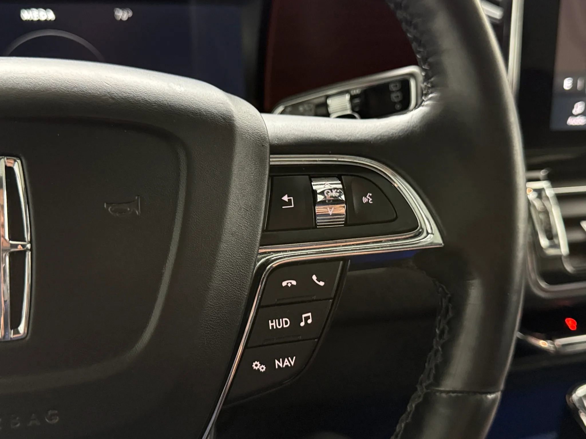 Used 2021 Lincoln Navigator Reserve w/ Luxury Package image 24