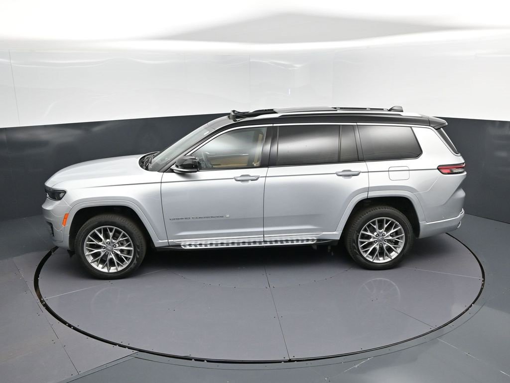 Used 2023 Jeep Grand Cherokee L Summit w/ Advanced Protech Group IV image 35