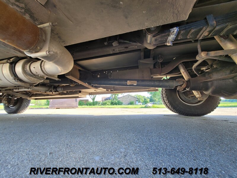Used 2001 Ford F350 4x4 Regular Cab DRW Super Duty image 19
