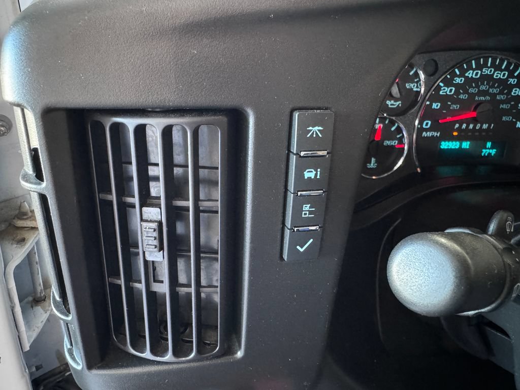 Used 2023 GMC Savana 3500 w/ Driver Convenience Package RWD image 20