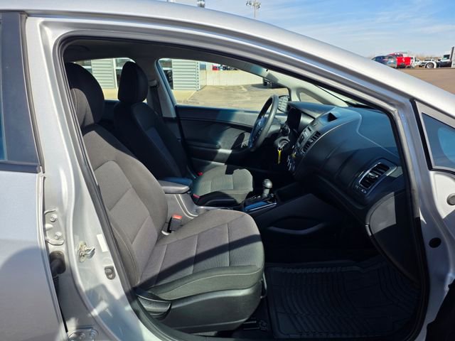 Used 2018 Kia Forte LX image 11