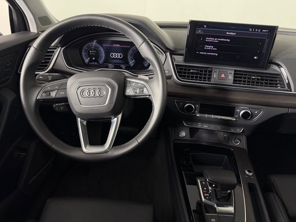 Used 2024 Audi Q5 e Premium Plus w/ Premium Plus Package image 13