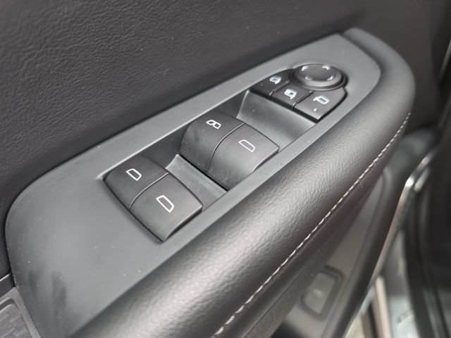Used 2025 Buick Enclave Preferred AWD/4WD image 25