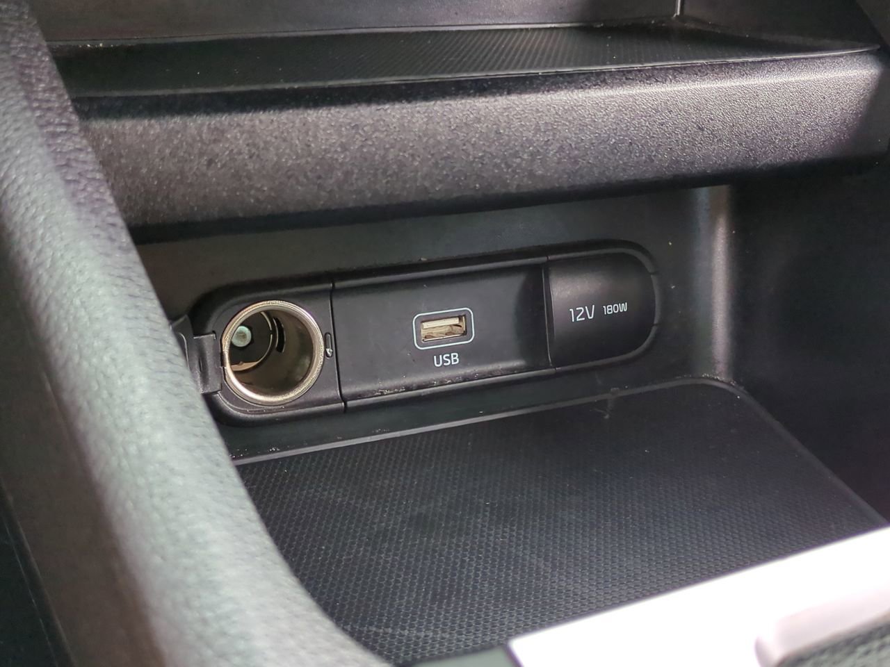 Certified 2023 Kia Forte LXS w/ LXS Technology Package FWD image 20