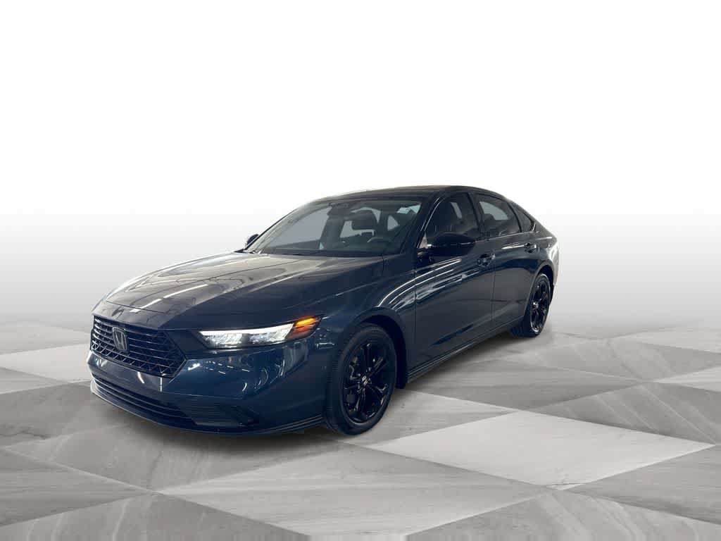 Used 2025 Honda Accord SE image 4