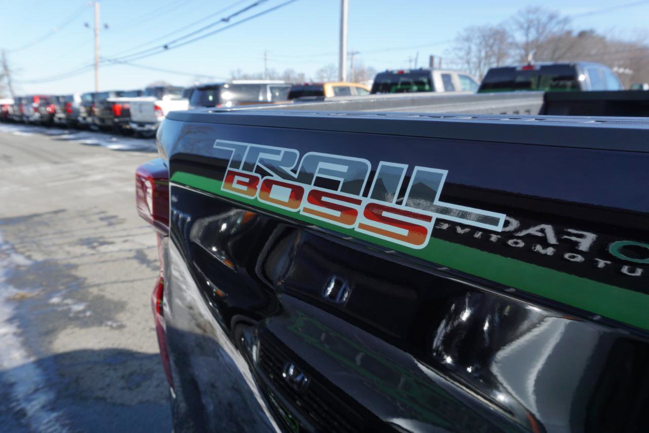 Used 2021 Chevrolet Silverado 1500 LT Trail Boss image 6