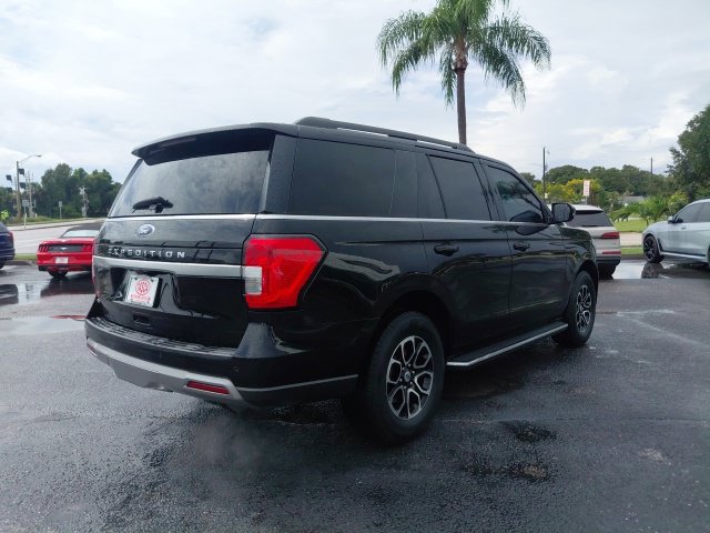 Used 2022 Ford Expedition XLT AWD/4WD image 4