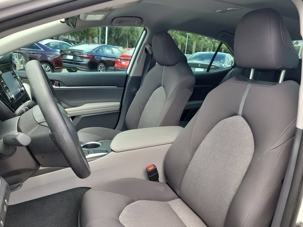 Used 2022 Toyota Camry LE FWD image 16