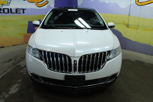 Used 2015 Lincoln MKX Base 4D Sport Utility w/ Equipment Group 101A image 3