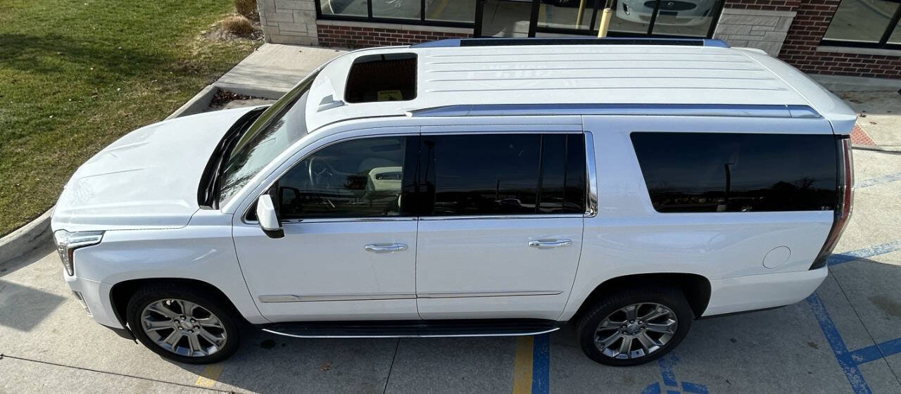 Used 2016 Cadillac Escalade ESV Luxury image 11