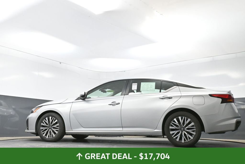 Used 2023 Nissan Altima 2.5 SV FWD image 50